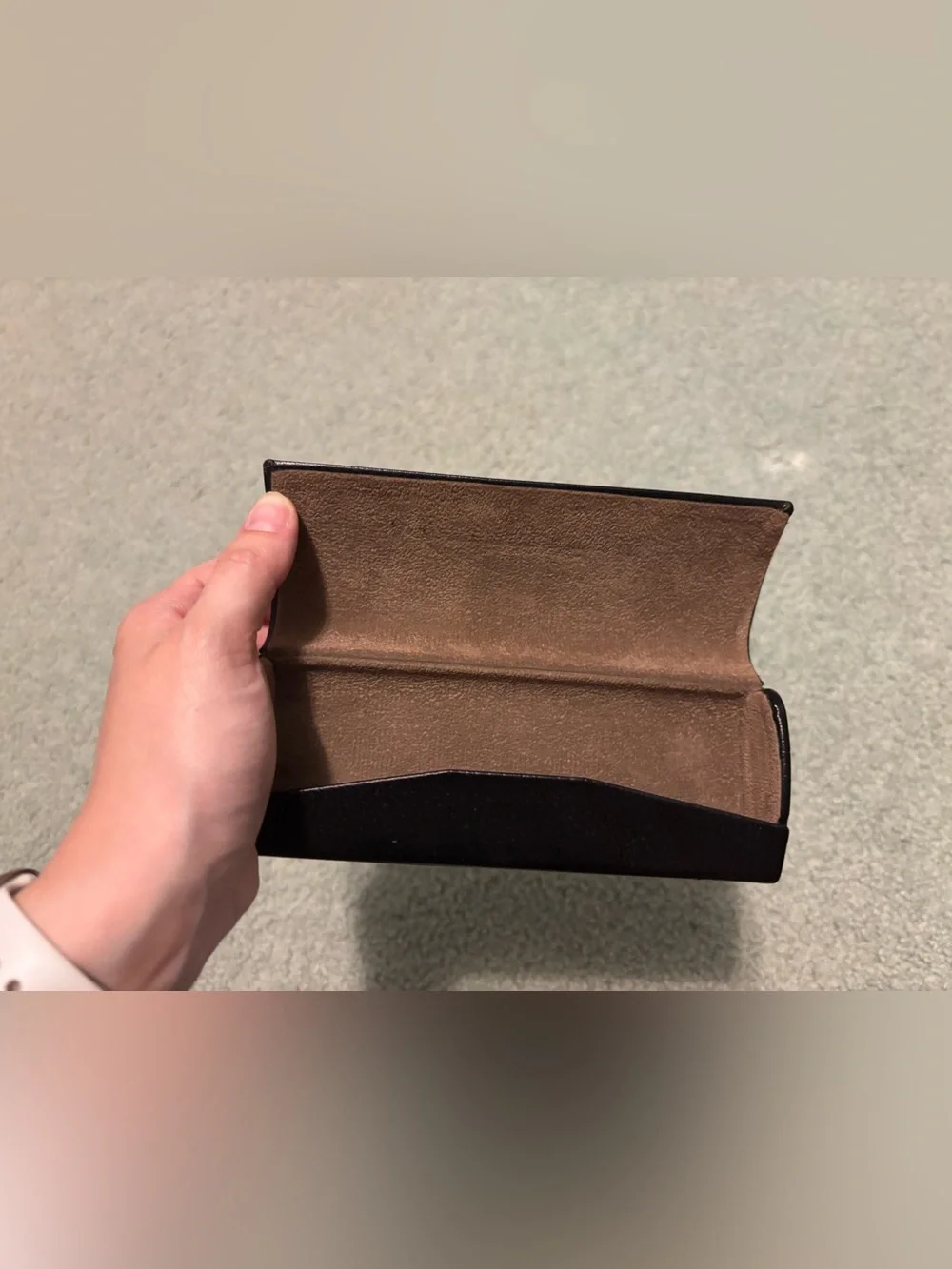 Burberry hard shell glasses case